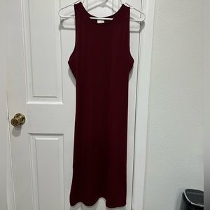 4/$25 Maroon casual midi dress size Small